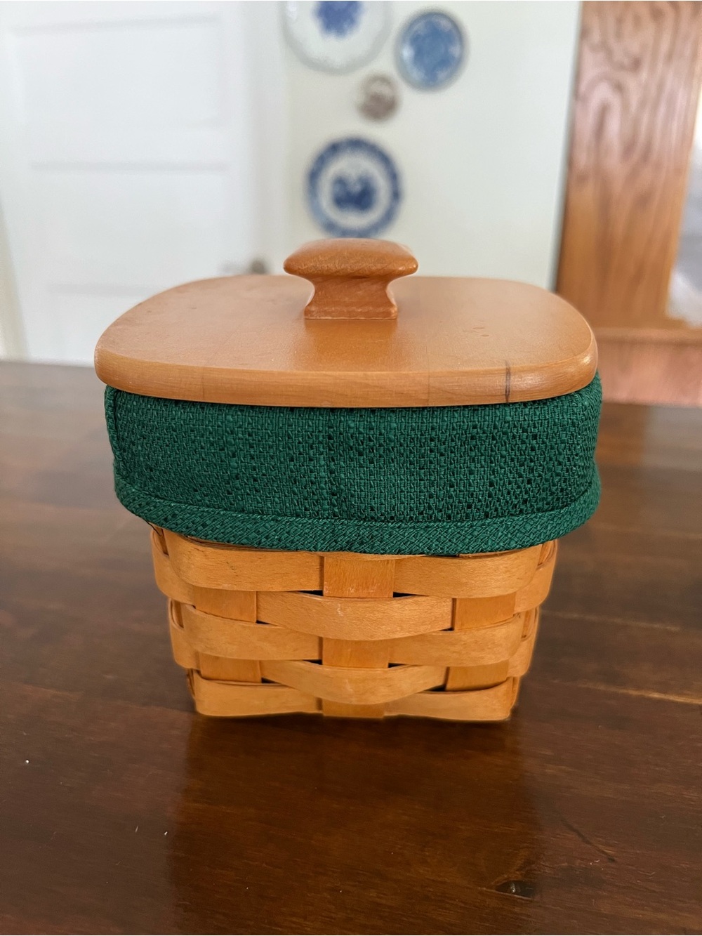 Longaberger Teaspoon Basket with Dark Green Fabric Liner and Wood Lid, 2002